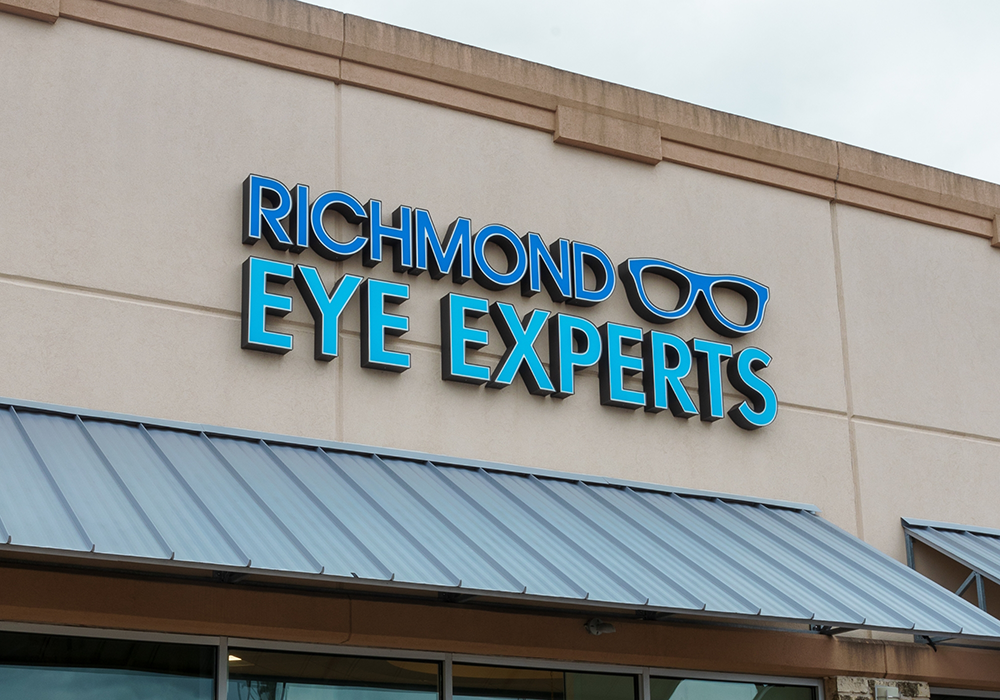 Richmond Eye Experts sign on the outside of optometry office building