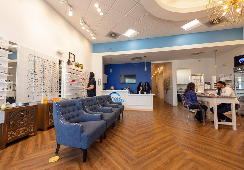 Spacious relaxing reception area at Richmond Eye Experts